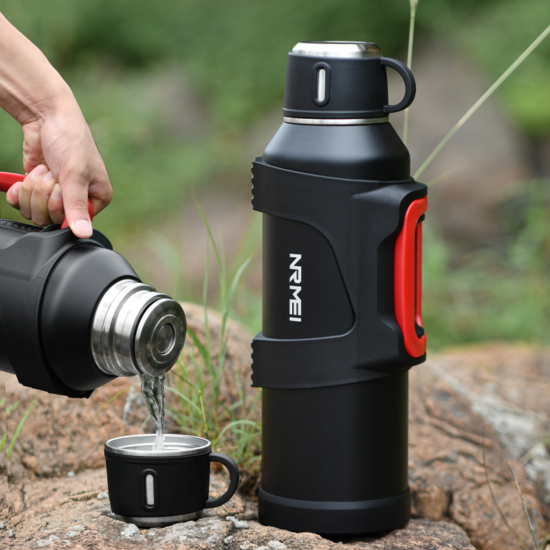 Portable Water Filter - ステンレス鋼製断熱ジャグ、ティーフィルター付き、屋外用ポータブル魔法瓶、大容量魔法瓶、キャンプやハイキング用ウォータージャグ