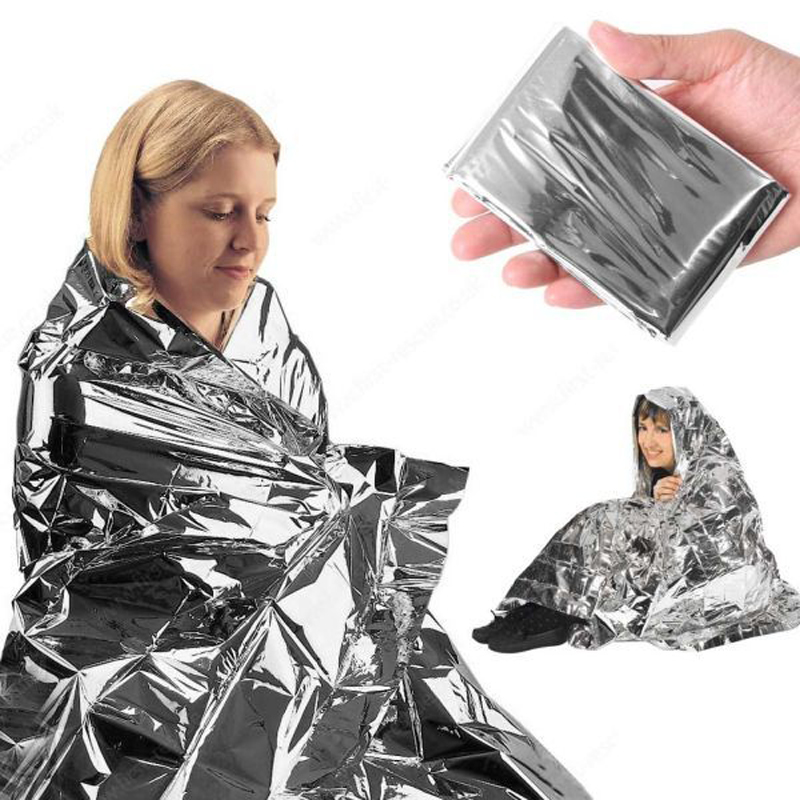 緊急用保温ブランケット マイラー素材 アウトドアサバイバル応 - Emergency Mylar Blanket のレビューと価格
