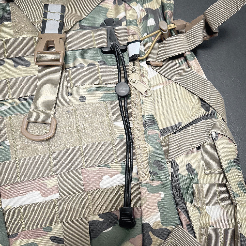 懐中電灯クリップ アウトドア バックパック 弾性ロープ 固定 - Outdoor Camping Equipment のレビューと価格